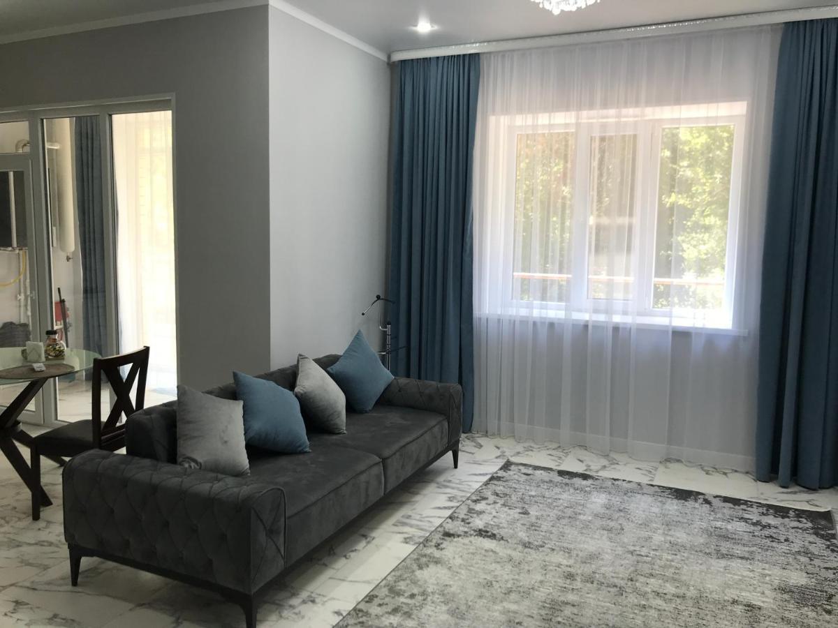 Люкс Апартаменты На Назарбаева Oral Exterior foto